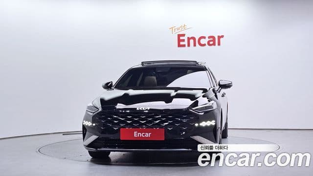 Kia K8 гибрид Signature, 2022 3