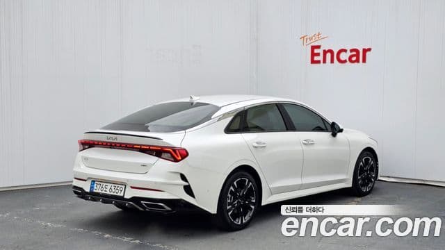 Kia K5 гибрид 3세대 Signature, 2023 2