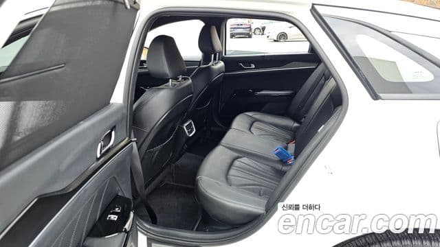 Kia K5 гибрид 3세대 Signature, 2023 12