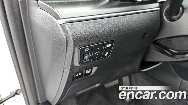 Kia K5 гибрид 3세대 Signature, 2023 17