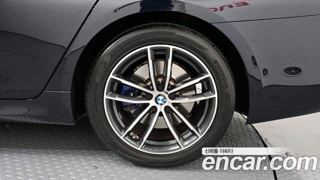 BMW 5시리즈 (G30) 520i M Sport, 2022 все фото