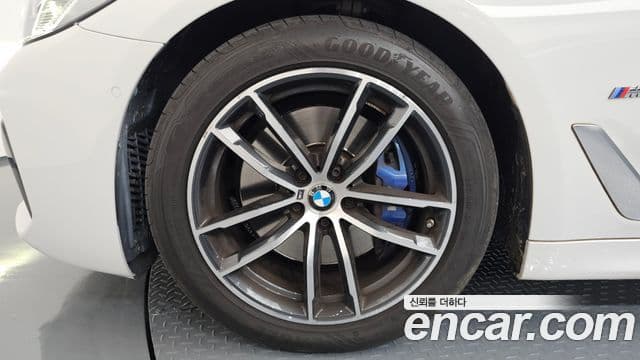 BMW 5시리즈 (G30) 520i M Sport, 2023 все фото