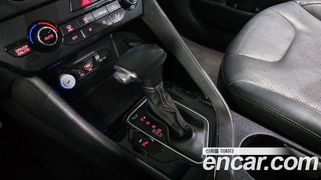 Kia Niro Noblesse, 2018 9