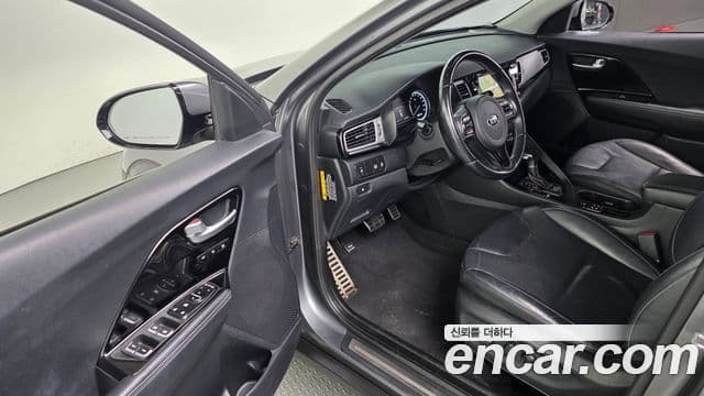 Kia Niro Noblesse, 2018 11