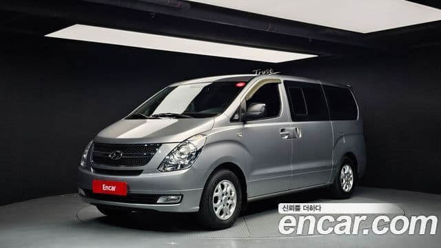 Hyundai Grand Starex CVX Luxury, 2015 1