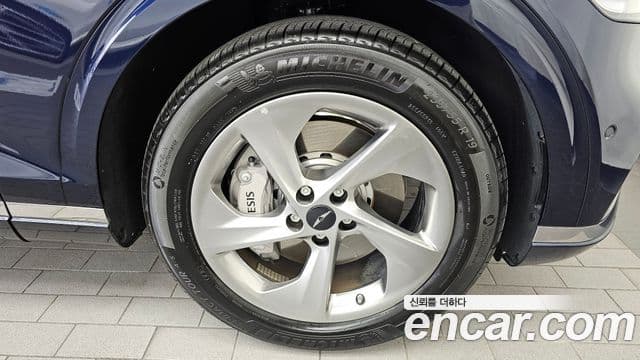 Genesis GV70, 2025 все фото