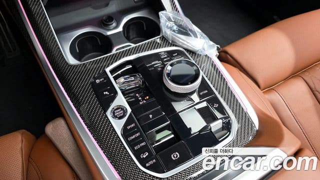 BMW X7 (G07) xDrive 40i M Sport 6인승, 2025 9