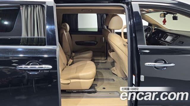 Kia All New Carnival Noblesse, 2016 12