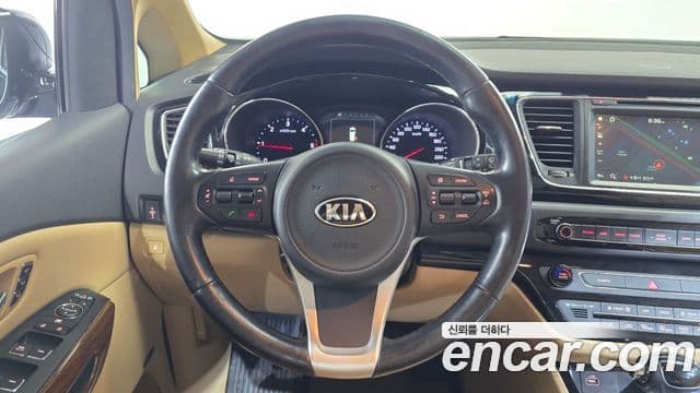 Kia All New Carnival Noblesse, 2016 13