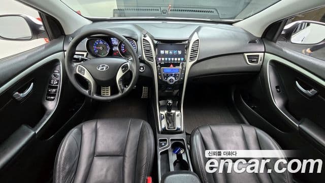 Hyundai i30(новый кузов / новое поколение) дизель 1.6 VGT Extreme, 2012 7