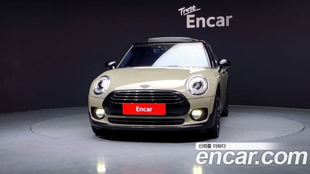 Mini Cooper 클럽맨 2세대, 2019 3