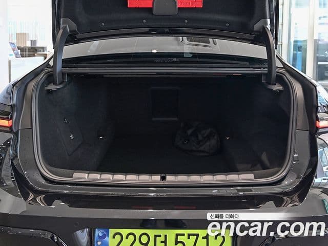 BMW 7시리즈 (G70) 750e xDrive M Sport, 2024 11
