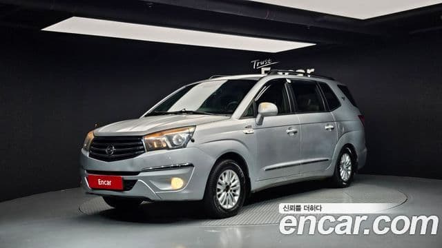 KG모빌리티(SsangYong) Korando 투리스모 4WD LT 11인승, 2014 1