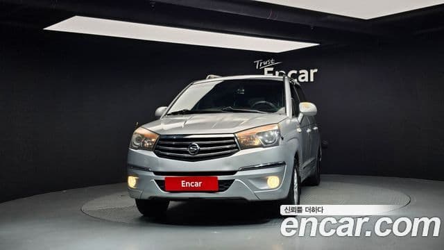 KG모빌리티(SsangYong) Korando 투리스모 4WD LT 11인승, 2014 3