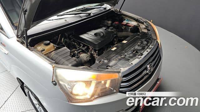 KG모빌리티(SsangYong) Korando 투리스모 4WD LT 11인승, 2014 6