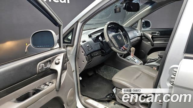 KG모빌리티(SsangYong) Korando 투리스모 4WD LT 11인승, 2014 11