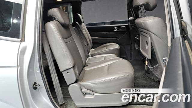 KG모빌리티(SsangYong) Korando 투리스모 4WD LT 11인승, 2014 12