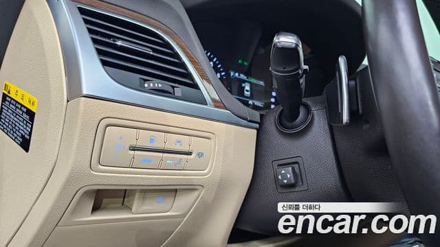 Genesis G80 Premium Luxury, 2018 15