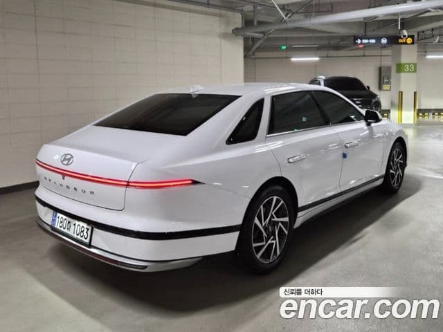 Hyundai Grandeur (GN7) Premium, 2023 3