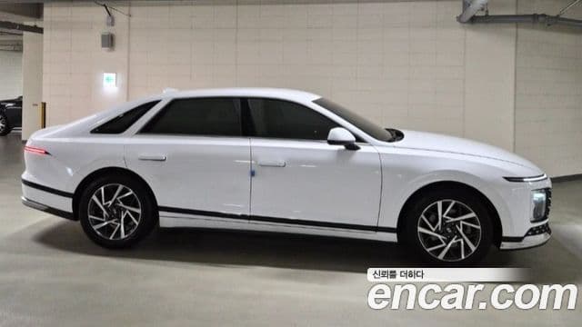 Hyundai Grandeur (GN7) Premium, 2023 4