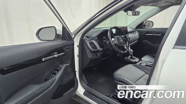 Kia Seltos Trendy, 2023 10