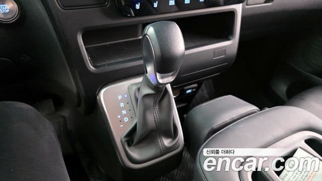 Hyundai Staria Modern, 2024 9