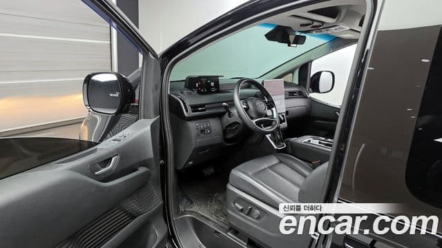 Hyundai Staria Modern, 2024 10