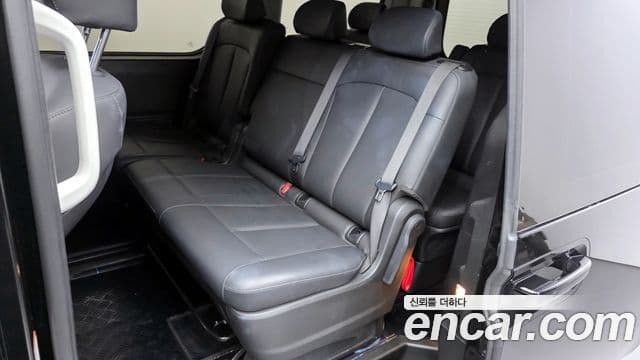 Hyundai Staria Modern, 2024 11