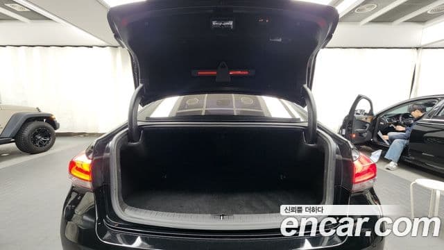 Genesis G80 Premium Luxury, 2017 20