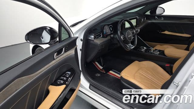 Kia K5 3세대 Signature, 2023 11