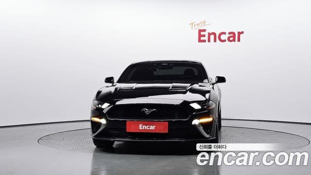 Ford Mustang купе, 2021 3