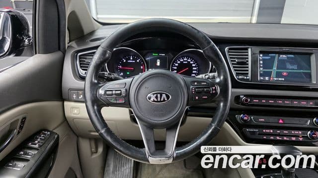 Kia All New Carnival Noblesse, 2017 6