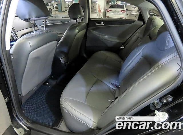 Hyundai YF Sonata Y20 Grand, 2011 7