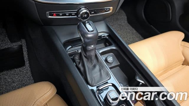 Volvo S60 3세대 T5 Inscription, 2020 9