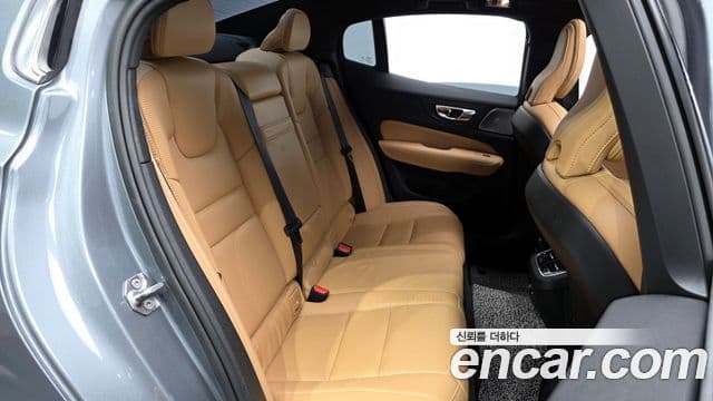 Volvo S60 3세대 T5 Inscription, 2020 18