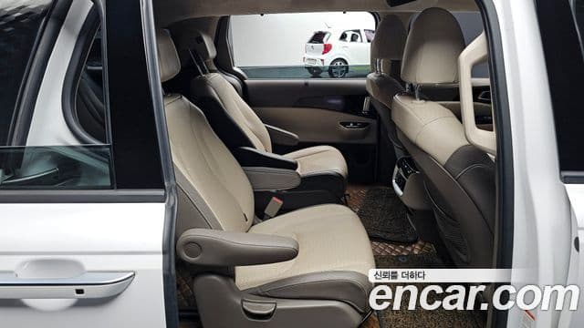 Kia Carnival 4세대 9인승 High Limousine(компания по спецнадстройкам), 2022 11