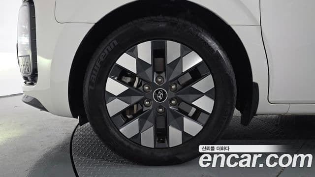 Hyundai Staria Inspiration, 2022 все фото