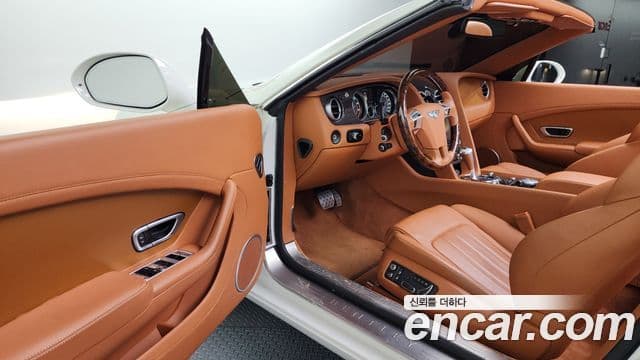 Bentley Continental GT 2세대 4.0 GTC, 2014 8