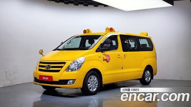 Hyundai Grand Starex детский перевозочный автомобиль, 2017 1