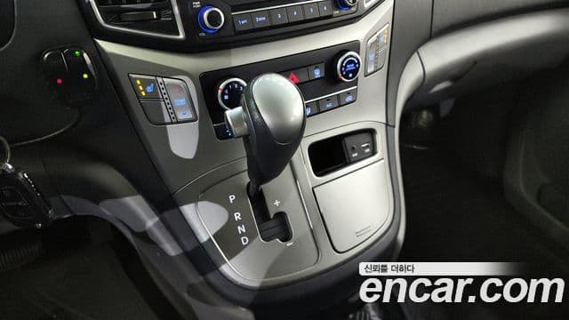 Hyundai Grand Starex детский перевозочный автомобиль, 2017 9