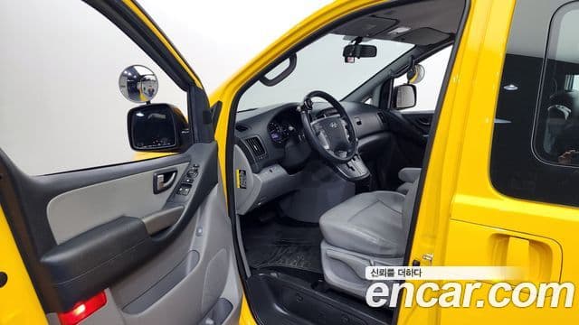 Hyundai Grand Starex детский перевозочный автомобиль, 2017 10