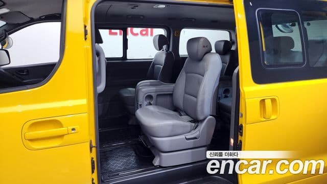 Hyundai Grand Starex детский перевозочный автомобиль, 2017 11