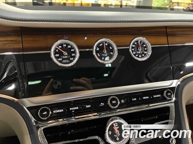 Bentley Flying Spur 3세대, 2021 11