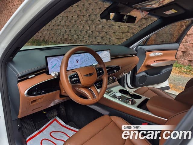 Genesis GV70, 2025 4