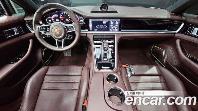 Porsche Panamera (971), 2020 7