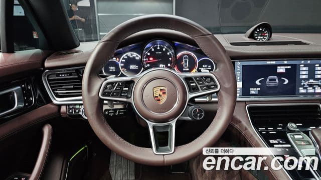 Porsche Panamera (971), 2020 13