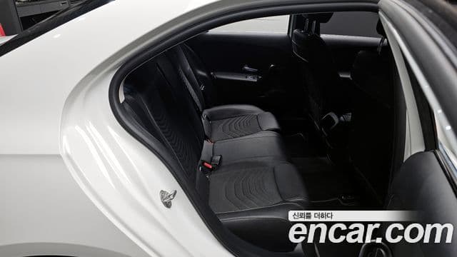 Mercedes-Benz A-класс W177 A250 4MATIC седан, 2020 11