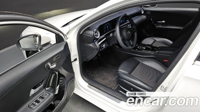 Mercedes-Benz A-класс W177 A250 4MATIC седан, 2020 12