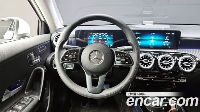 Mercedes-Benz A-класс W177 A250 4MATIC седан, 2020 13