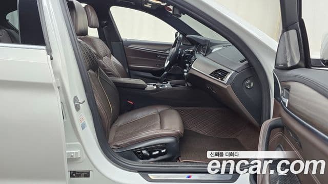 BMW 5시리즈 (G30) 520d xDrive M Sport Plus, 2018 10
